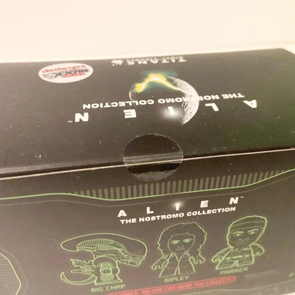 2015 Titans Vinyl Figure Alien Twin Pack Parker and Big Chap Action Figure - Picture 9 of 12